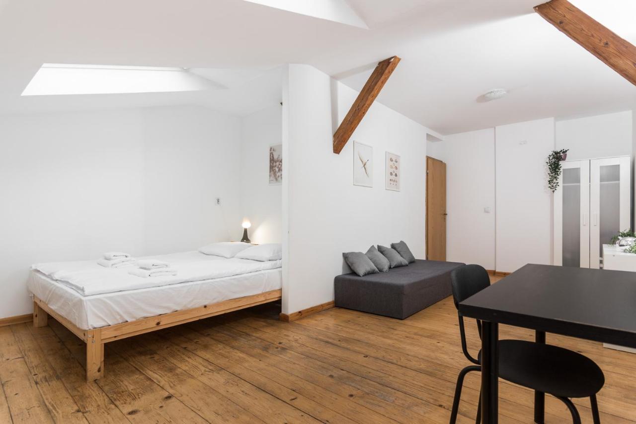 Old Town Loft - 7 Bedroom - By Upstairs Apartament Kraków