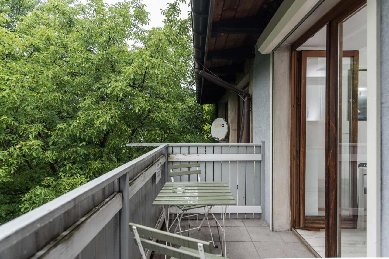 Old Town Loft - 7 Bedroom - By Upstairs Apartament *