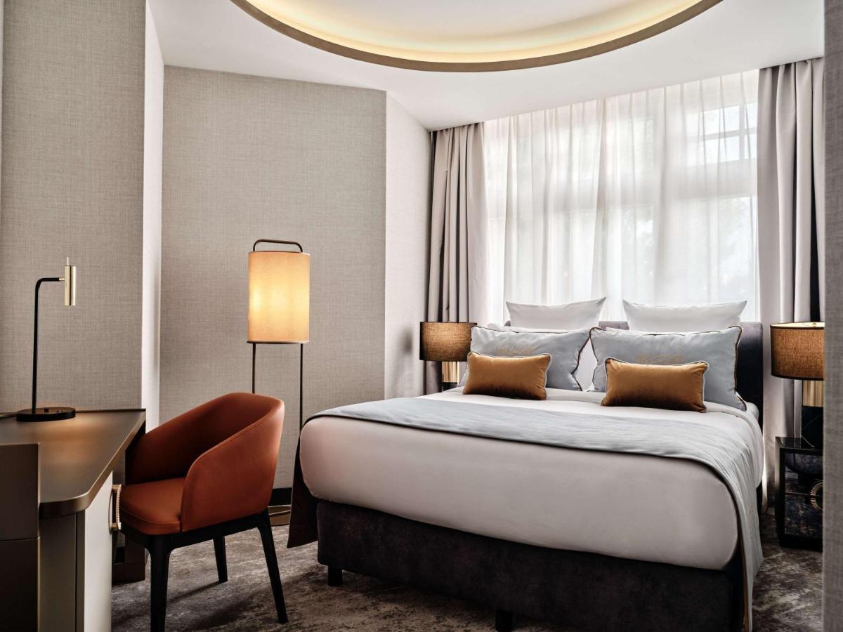 The Crown Center - Handwritten Collection Accor Krakau
