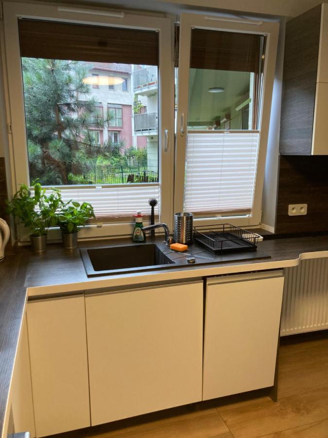 G76 Free Parking Apartment