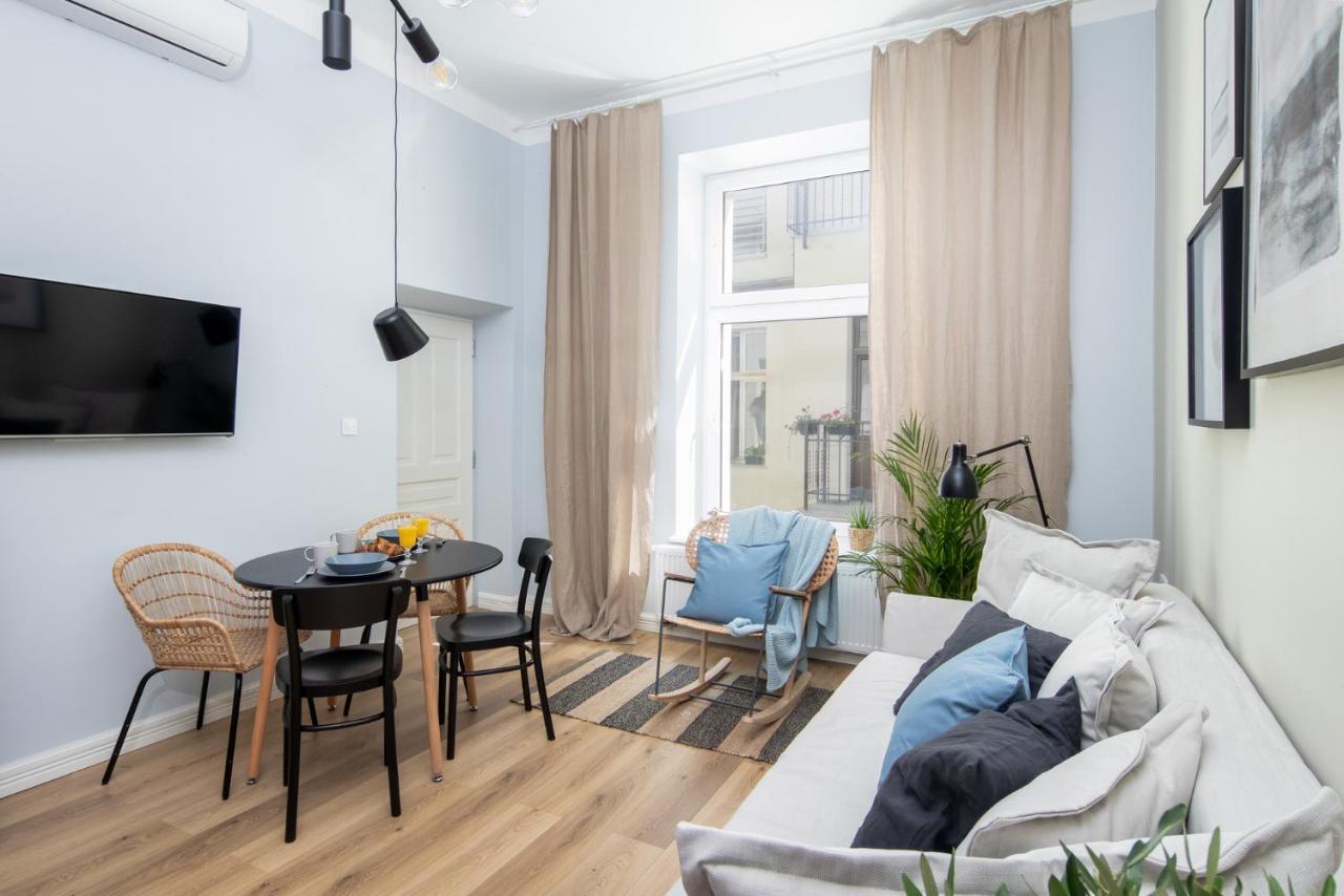 Barbacan - Old Town - By Upstairs * Krakow