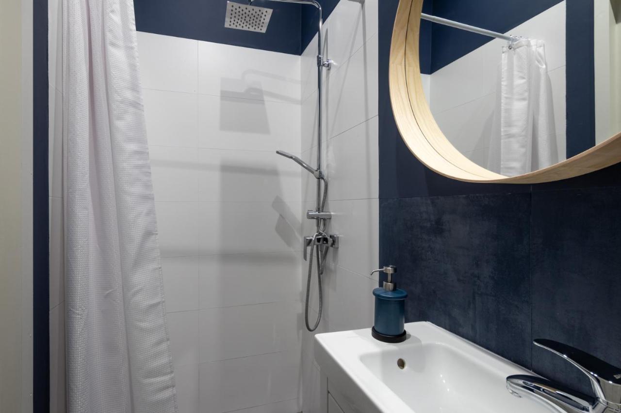 Barbacan - Old Town - By Upstairs Apartment Krakow