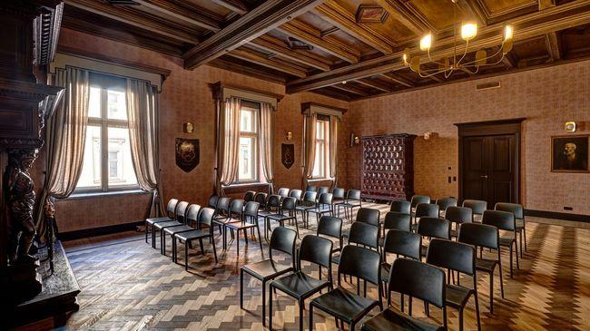 H15 Luxury Palace - Destigo Hotel