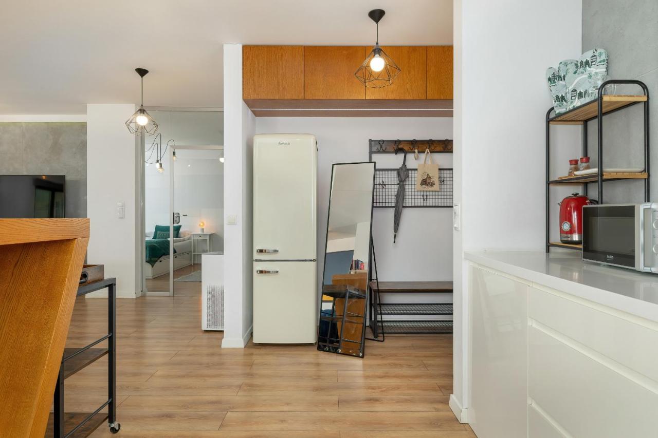Solna Cracow Air-conditioned With Balcony By Renters Apartamento *