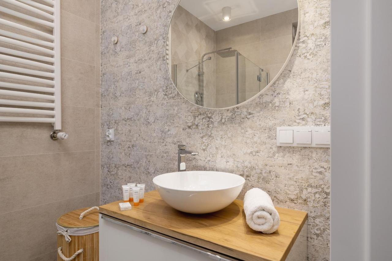 Apartment Modern Kazimierz For 4 Guests Only 1 Km To Wawel Castle By Renters
