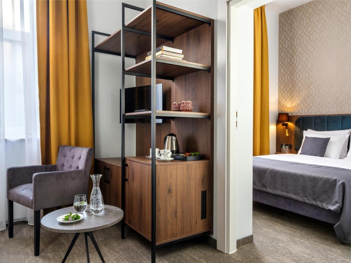 Old Market Aparthotel Krakau