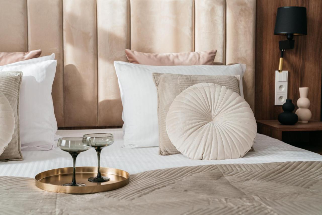 White Lotus - Loftaffair Collection Apartment