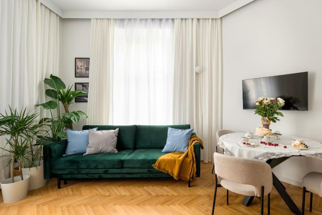 Apartment Green Oasis In The Centre