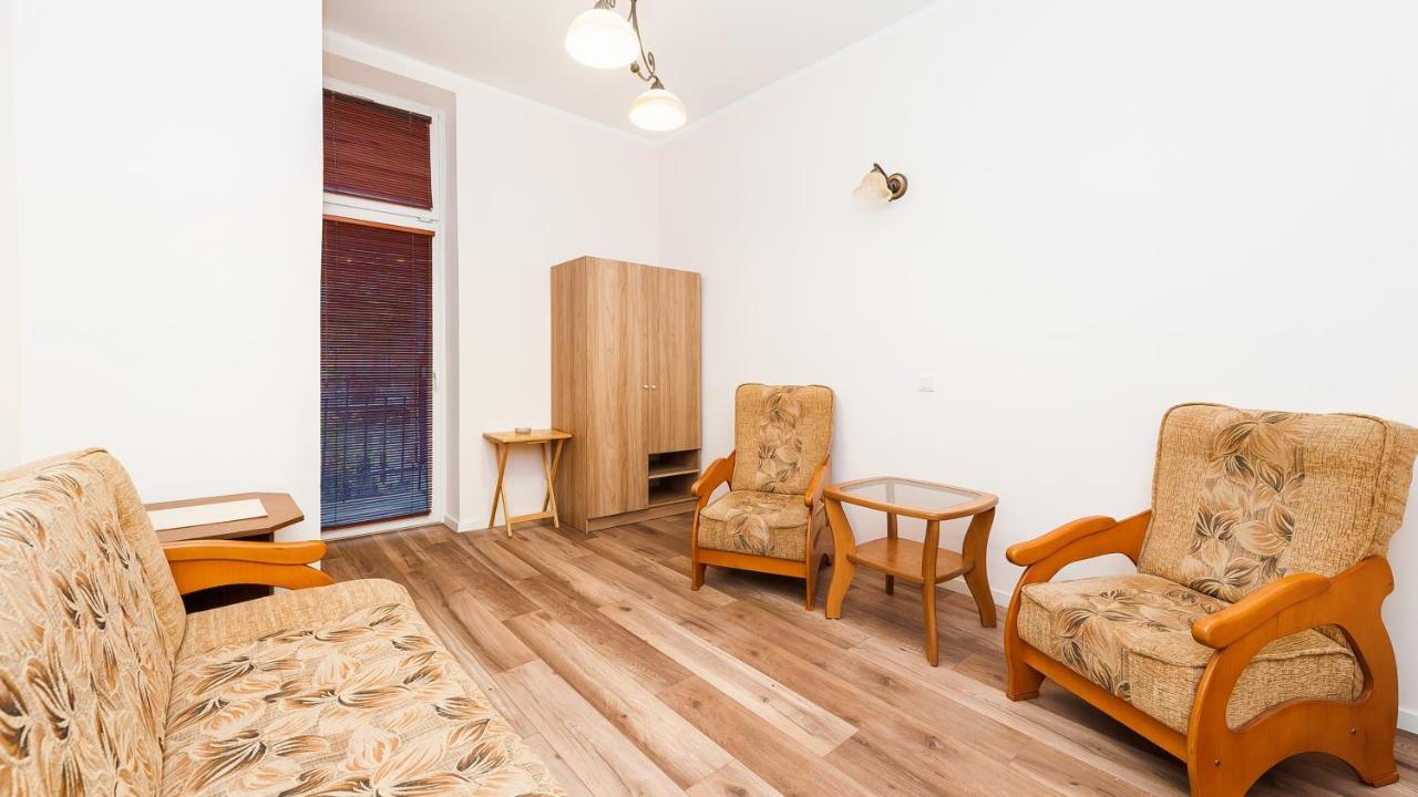 Apartamento Sun & Snow Wrzesinska Near Old Town Cracóvia