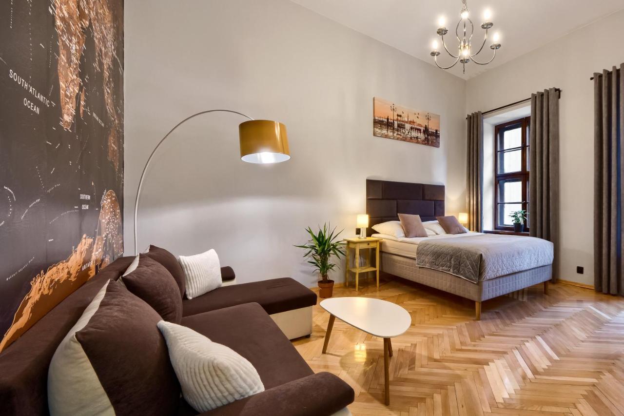 Comfortable In The Old Town Of Apartment *
