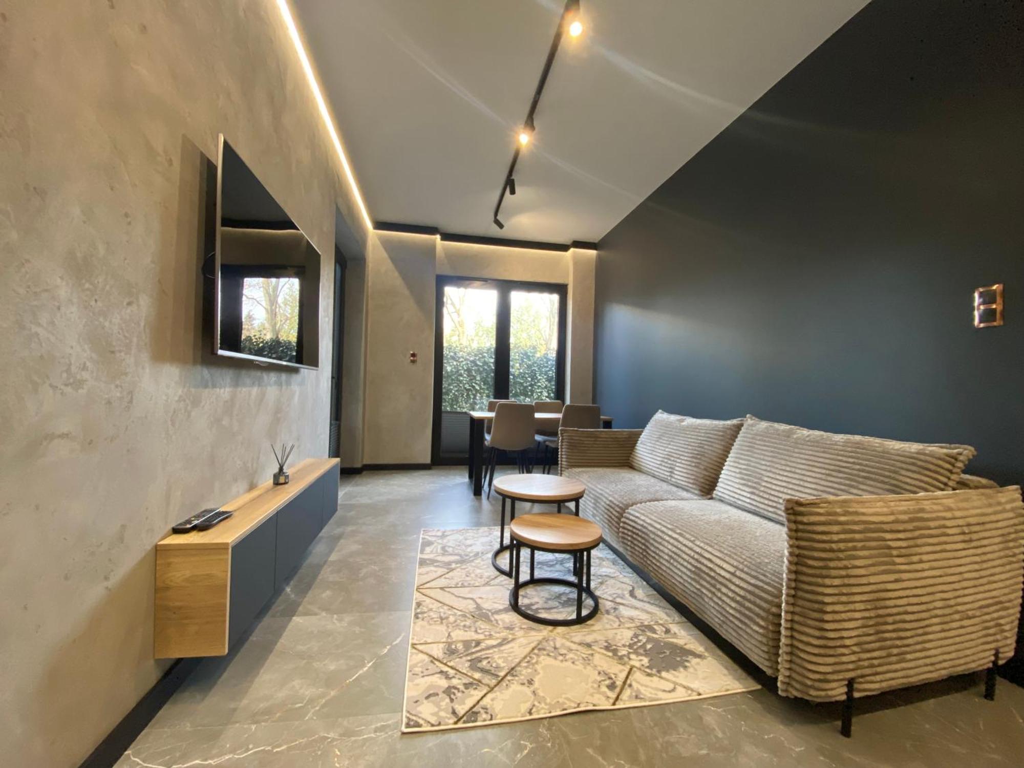 Industrial Vistula Free Parking & Gym Apartment