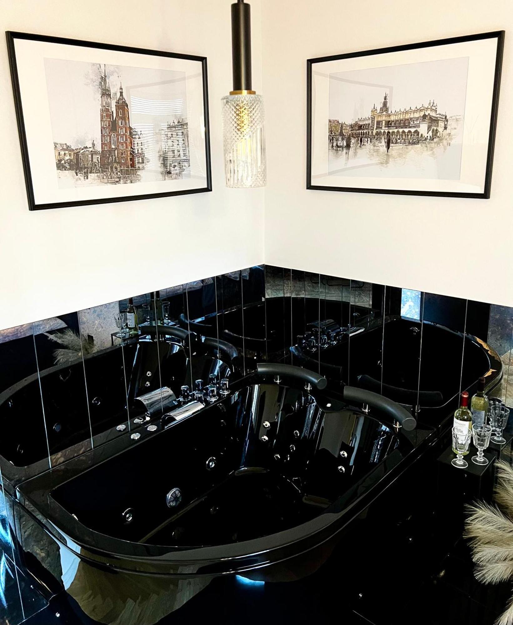 Old Town Jacuzzi Krakow