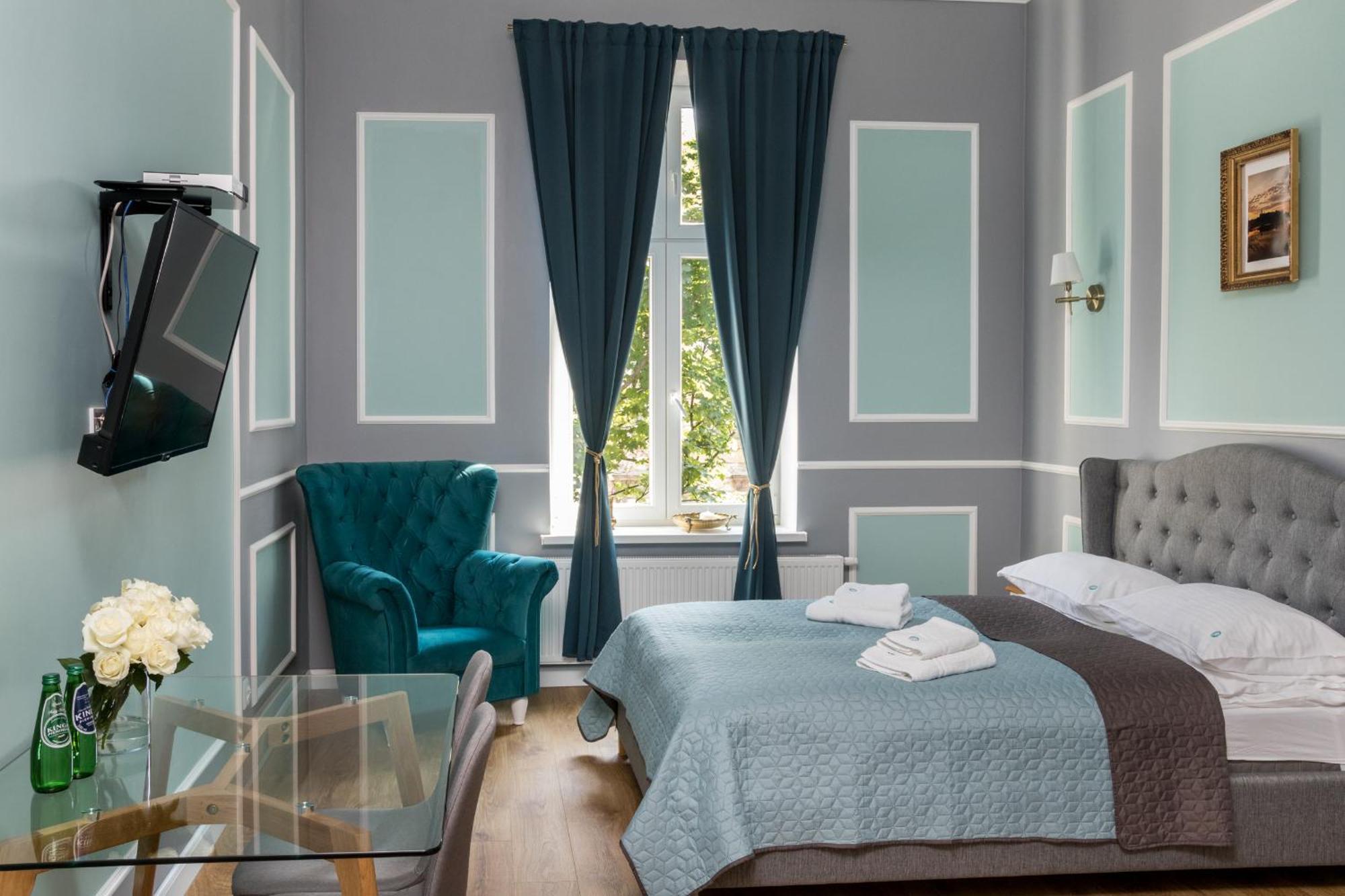 Appartement Karmelicka Stylish In Cracow By Renters Krakau