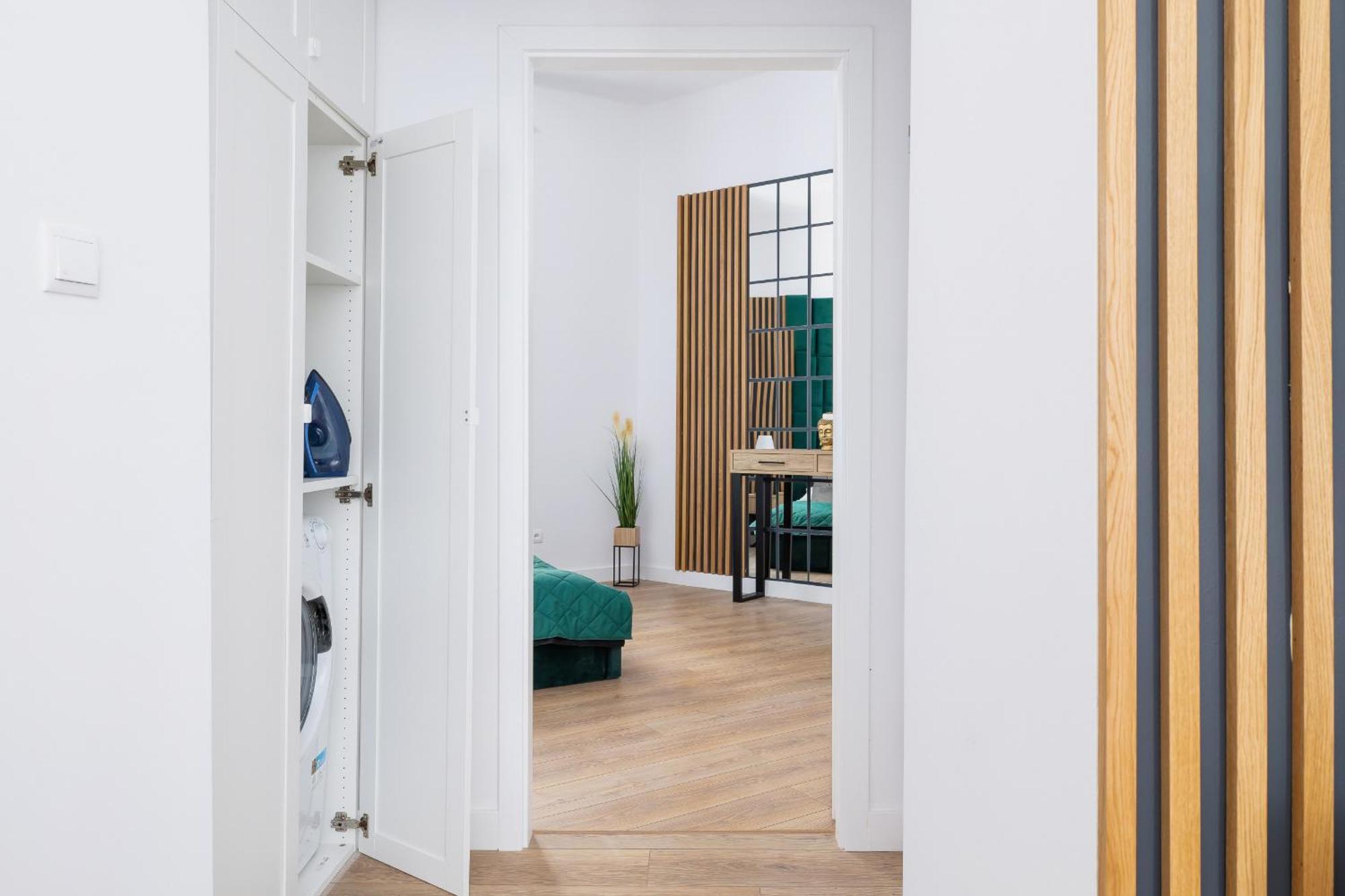 Apartament Bulwary Wislane Celna By Renters Apartamento Cracóvia