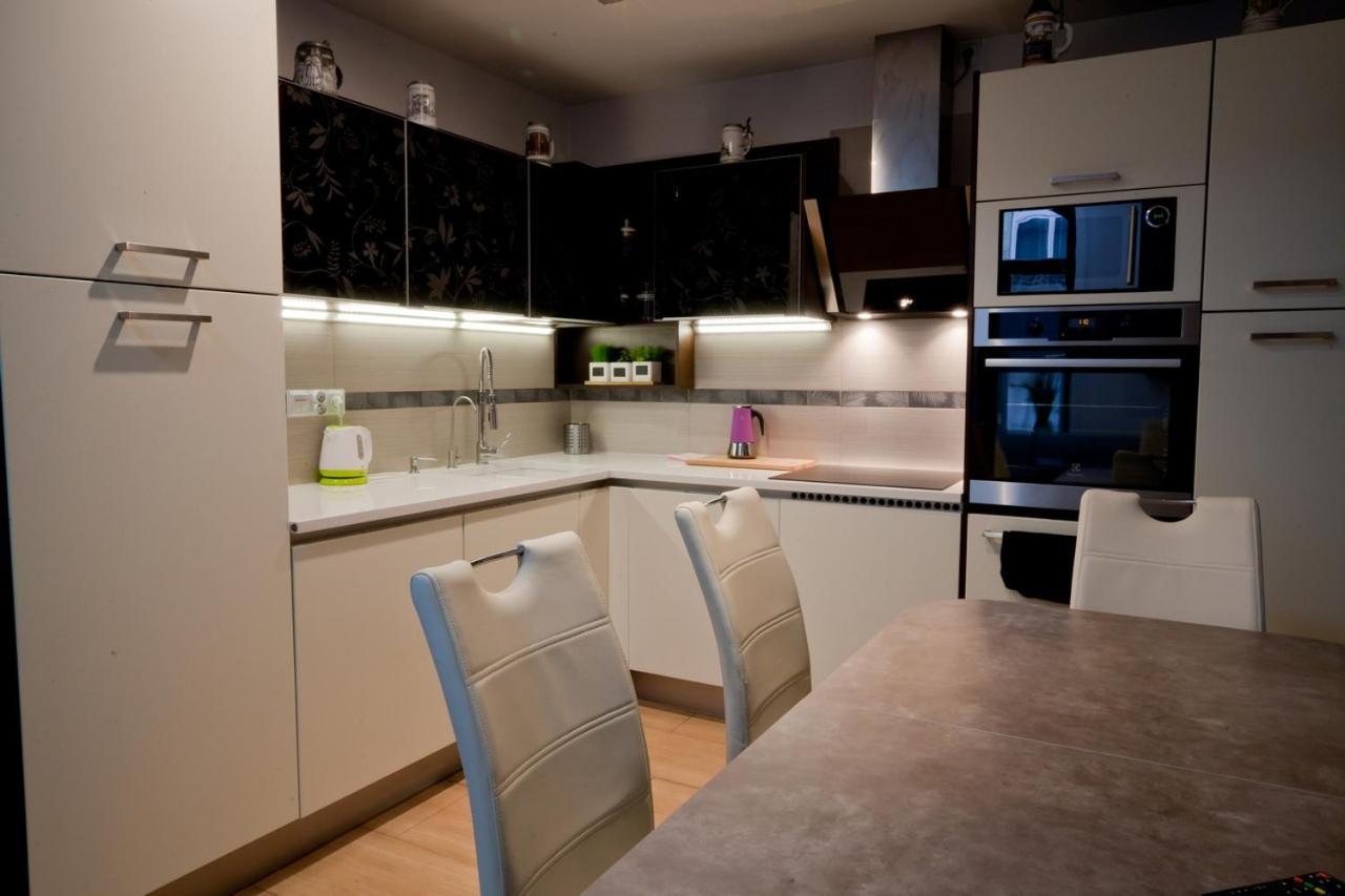 Magic Apartment *