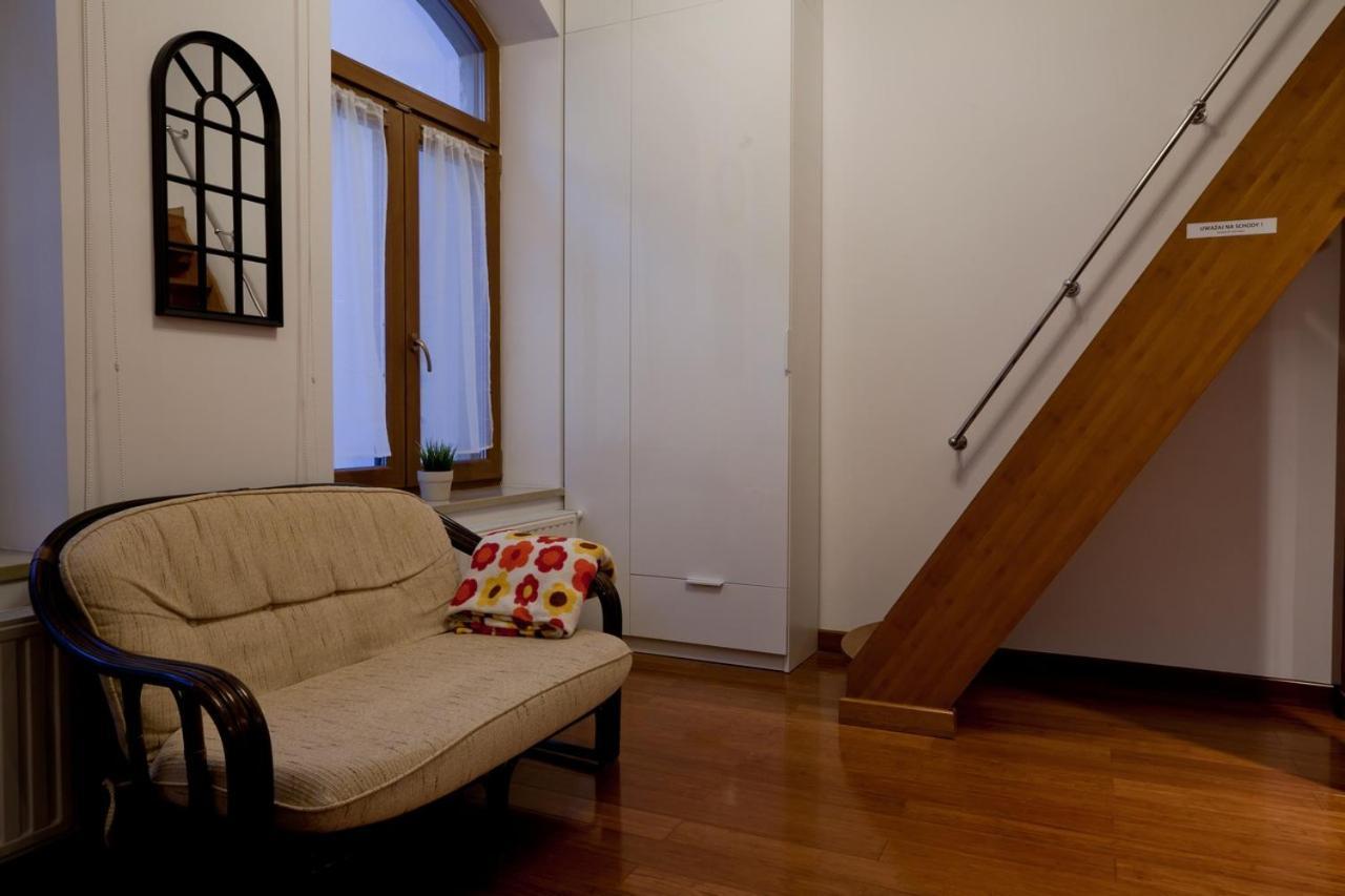 Magic Apartment *