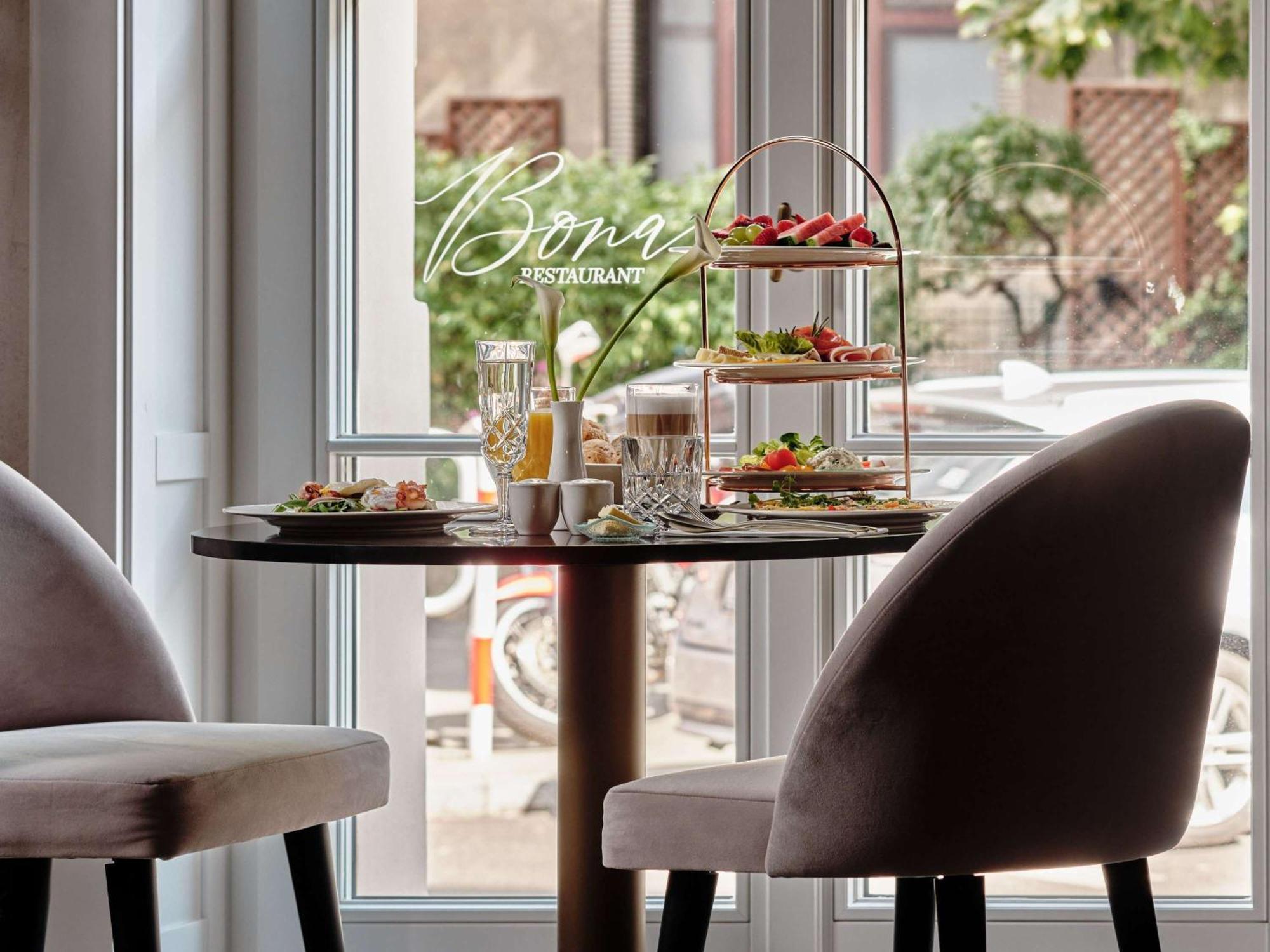 The Crown Center - Handwritten Collection Accor Hotel Krakau