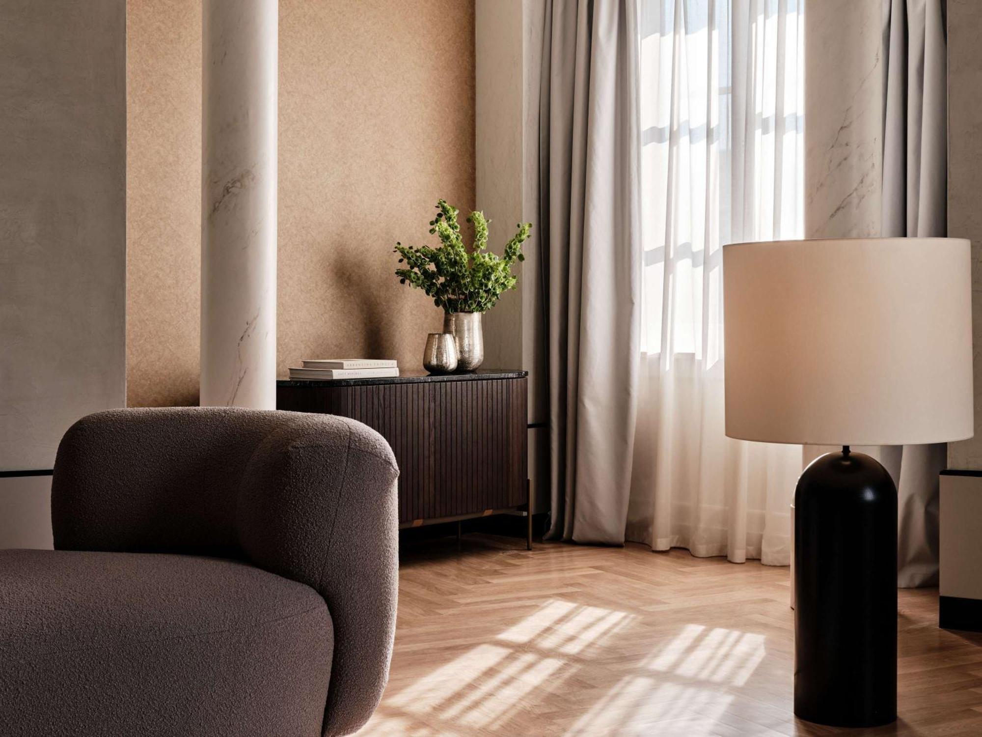 The Crown Center - Handwritten Collection Accor Hotel 4*