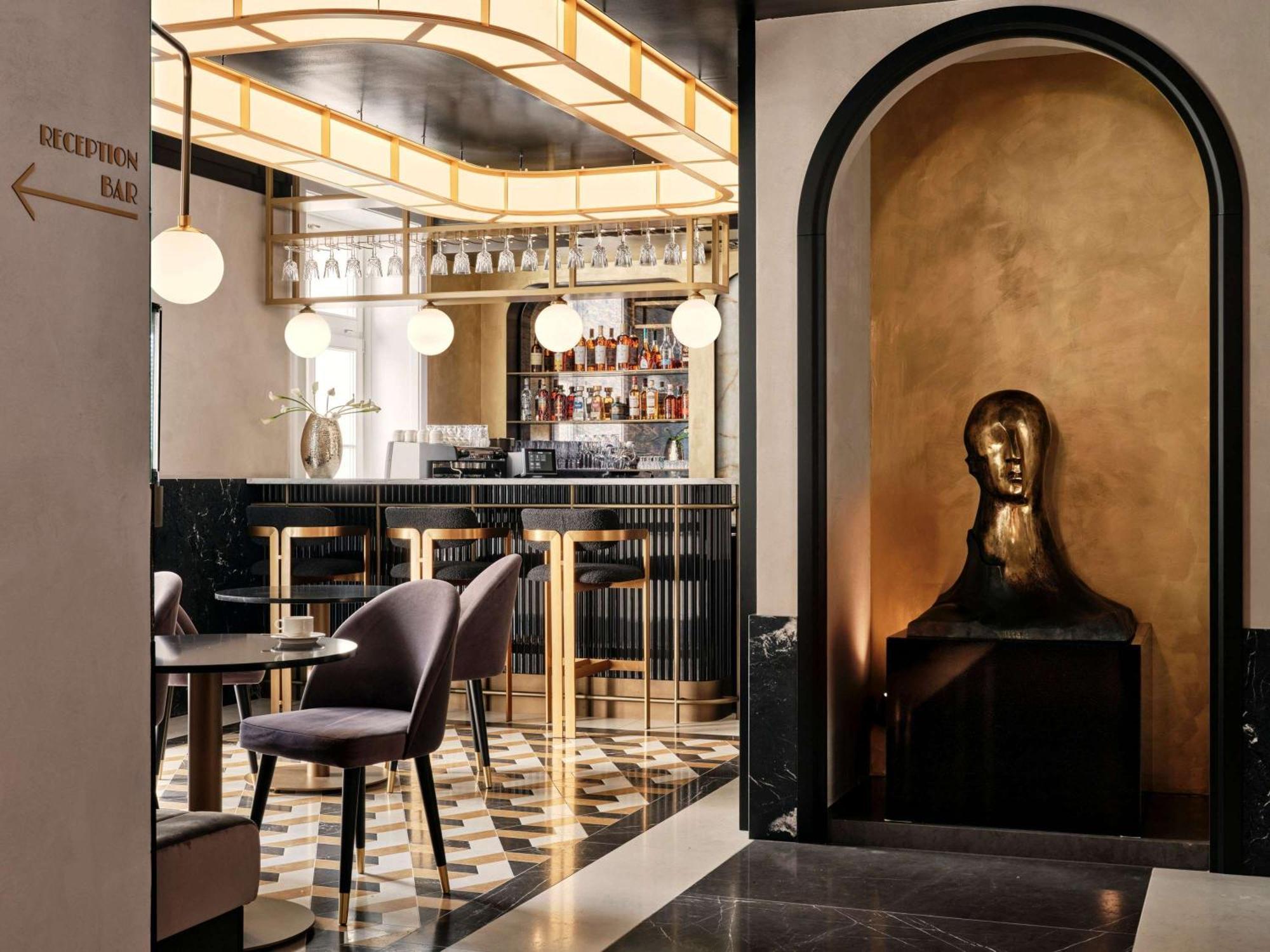 The Crown Center - Handwritten Collection Accor Hotel Krakau