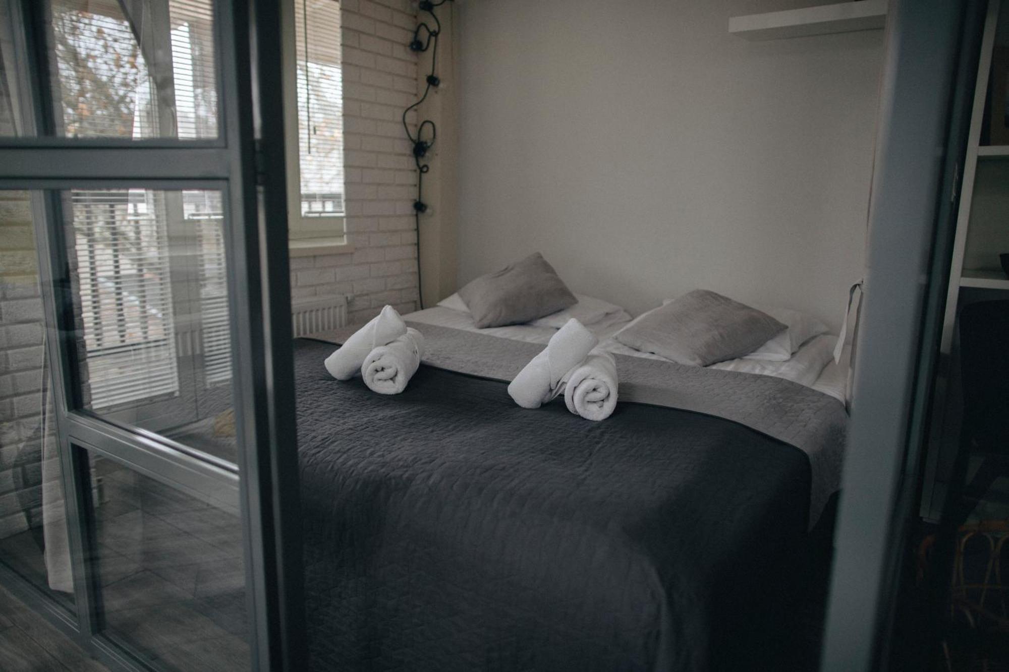 Balcony Bliss Main Square Loft Apartamento *