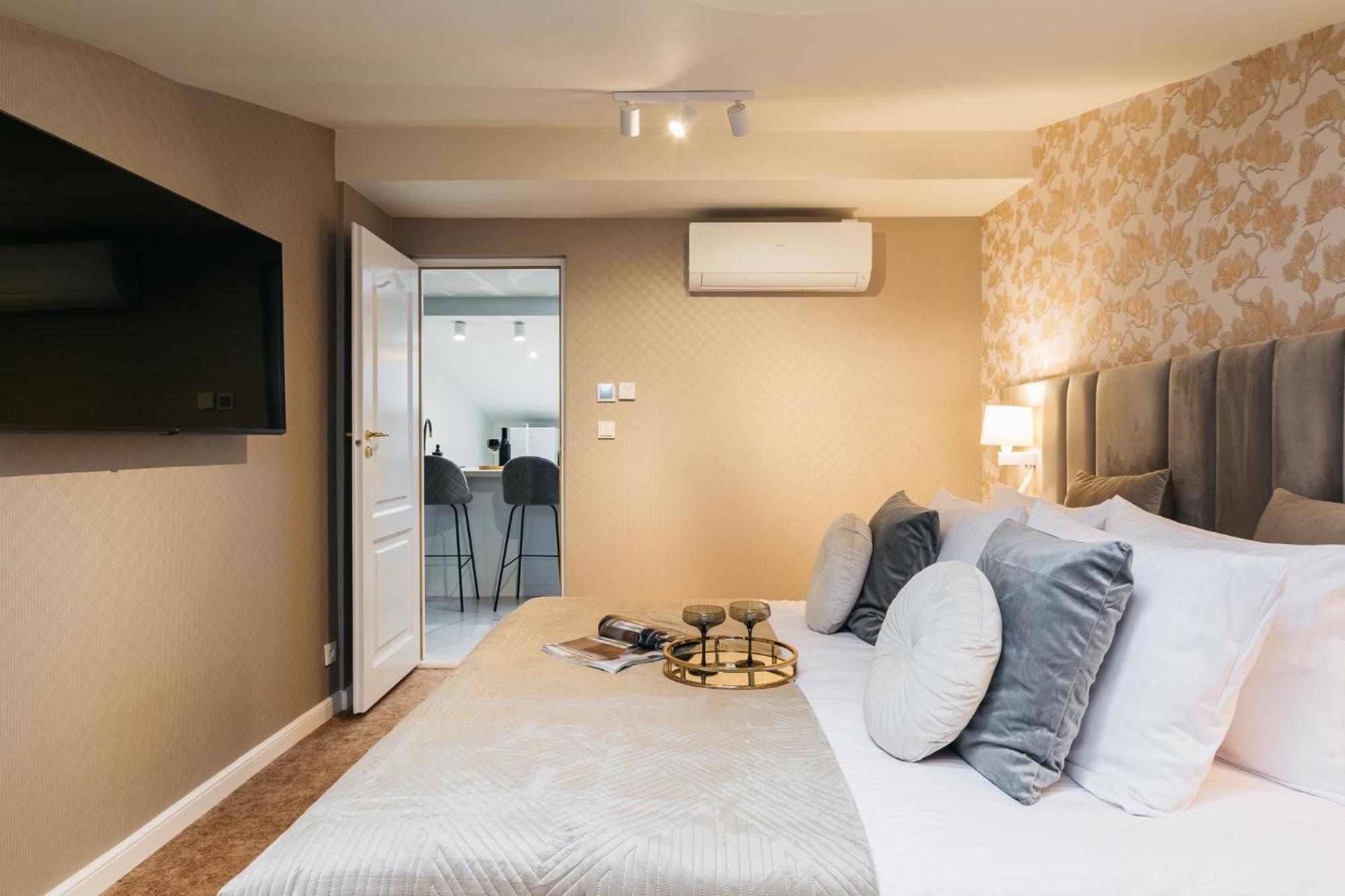 Apartment White Lotus - Loftaffair Collection *