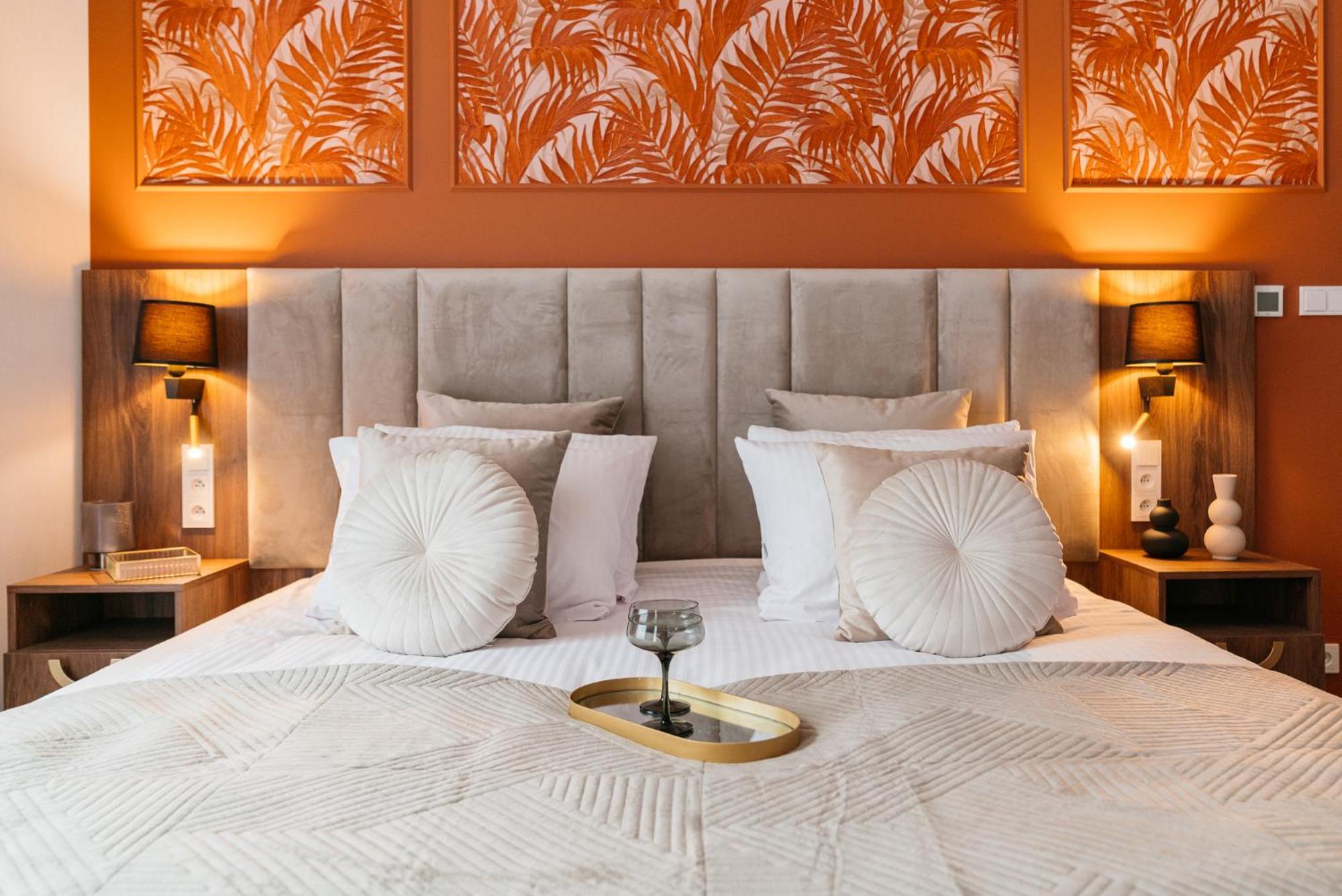 White Lotus - Loftaffair Collection Apartment
