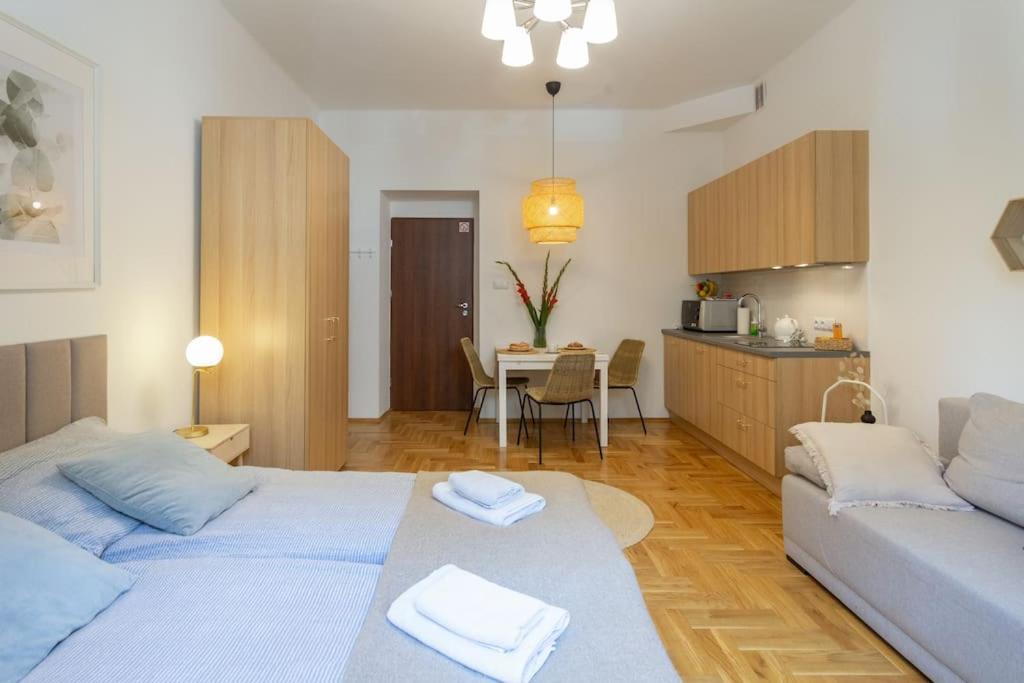 June B Apartment Krakow