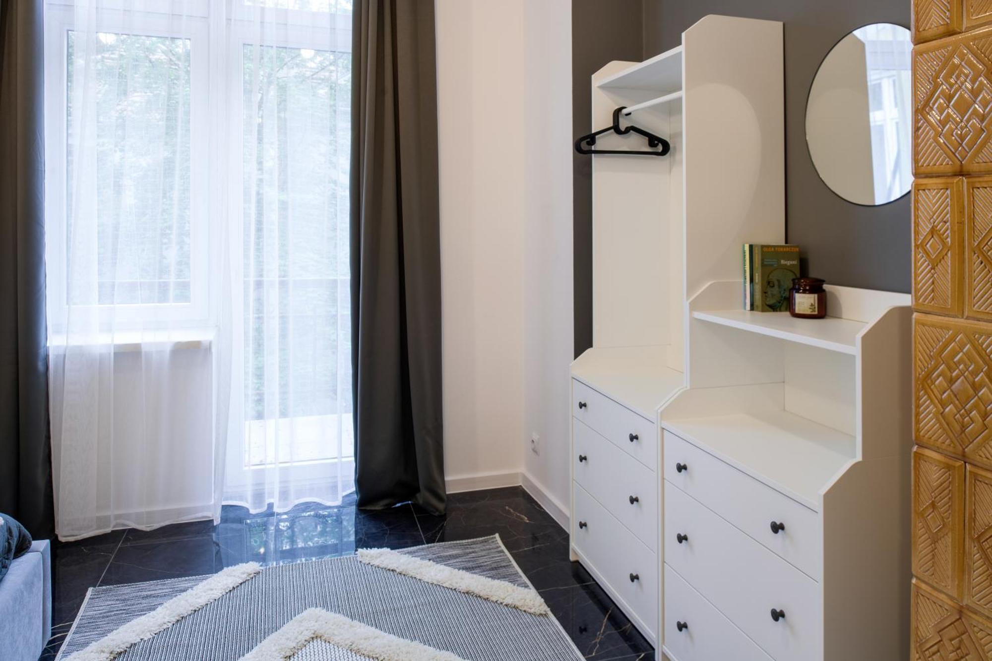 Wawelove Pilsudskiego - 3 Bedroom Apt. With Balcony And Free Parking! * Krakow