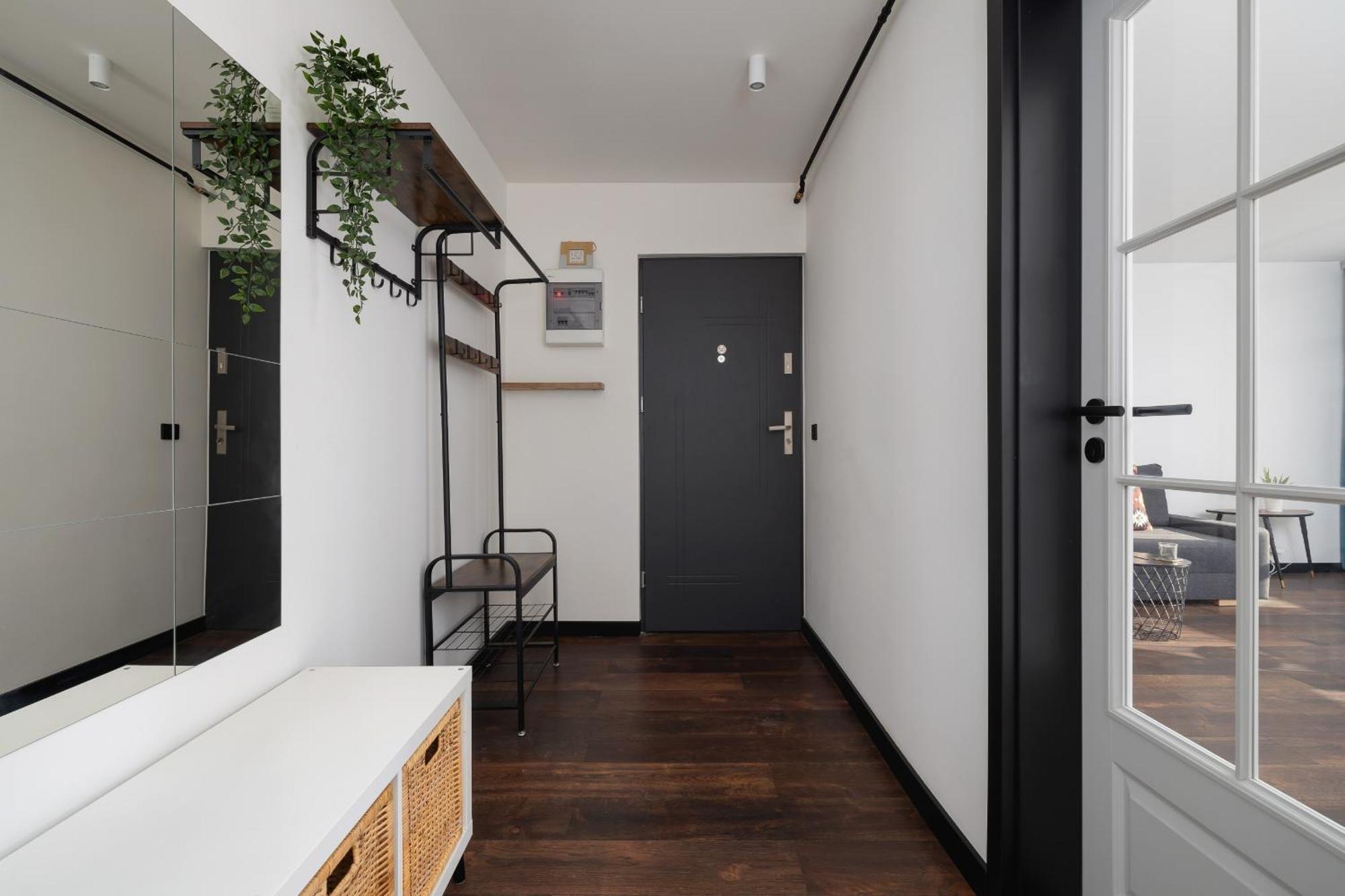 Comfortable Two-bedroom Strzelcow By Renters Krakow
