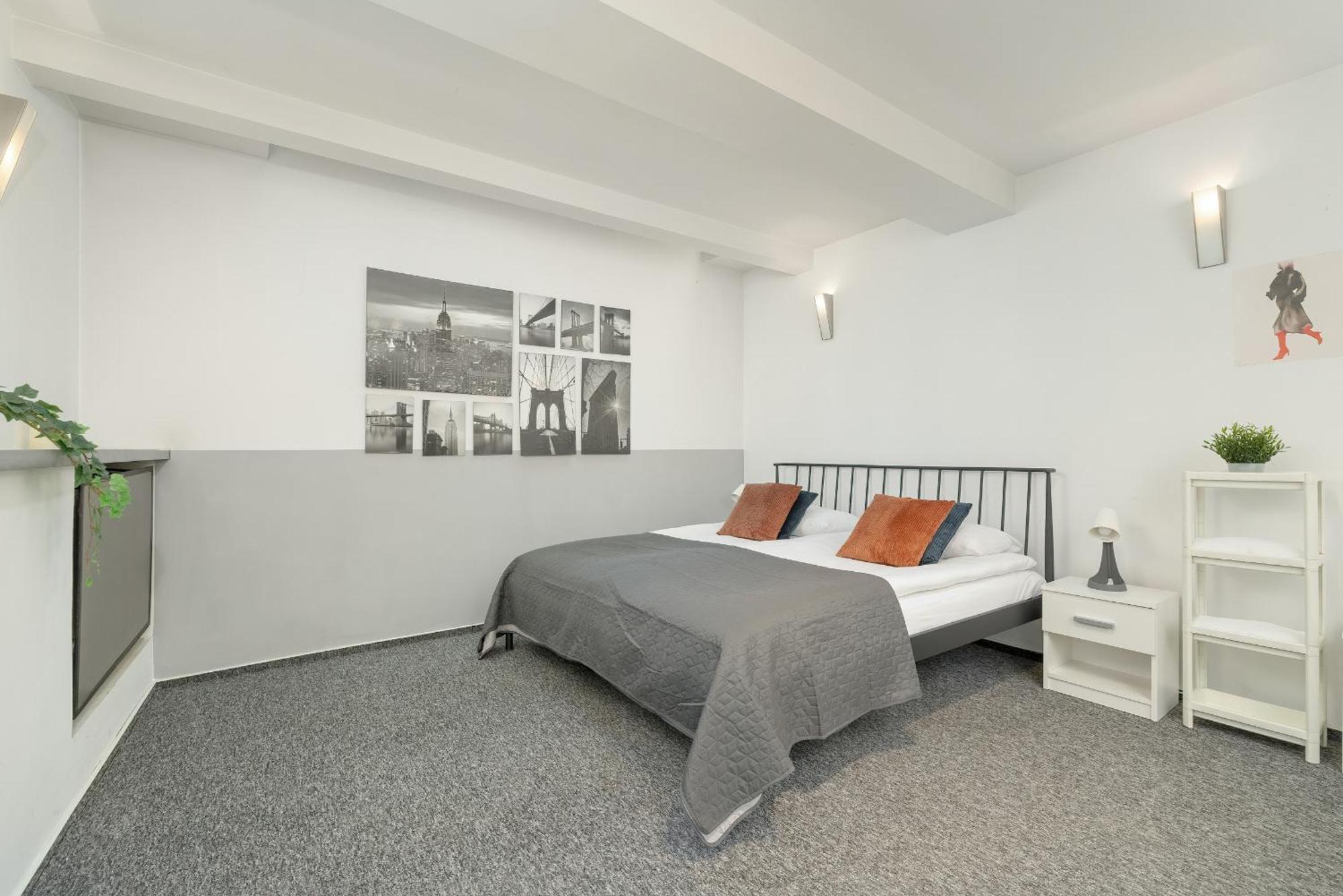 Apartament Przyszlosci, 2 Sypialnie W Krakowie By Renters Apartment