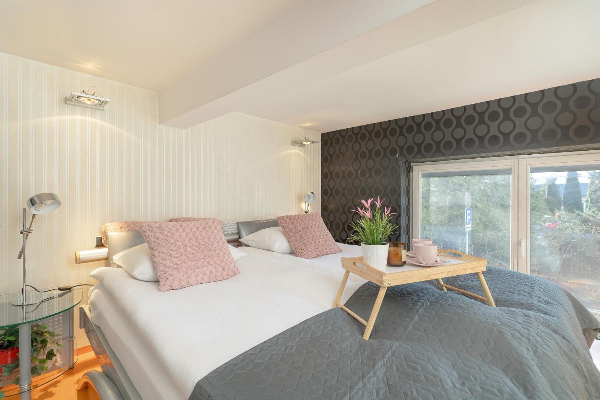 Apartament Przyszlosci, 2 Sypialnie W Krakowie By Renters Krakow