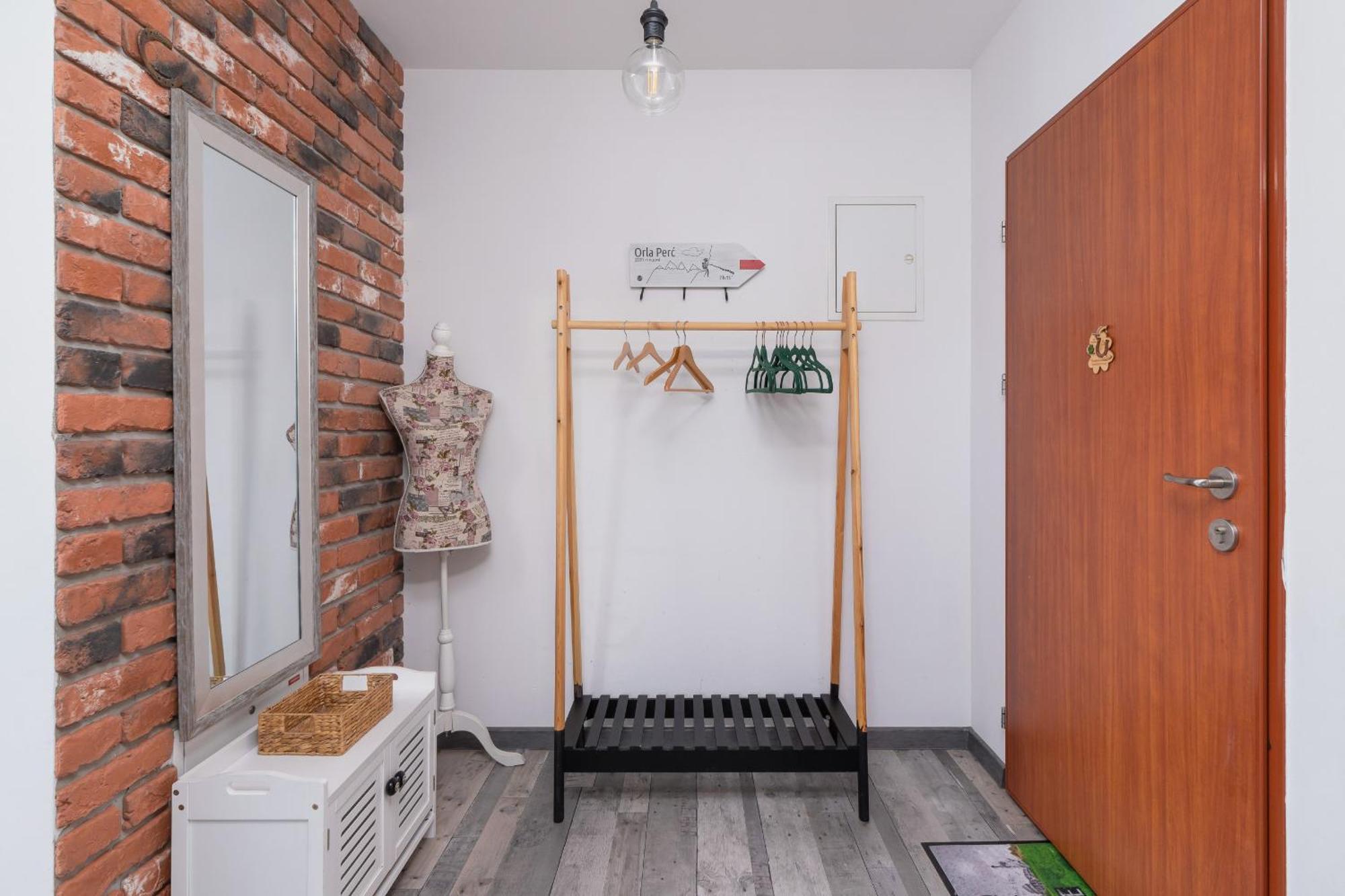 Cracow Czeczow By Renters *