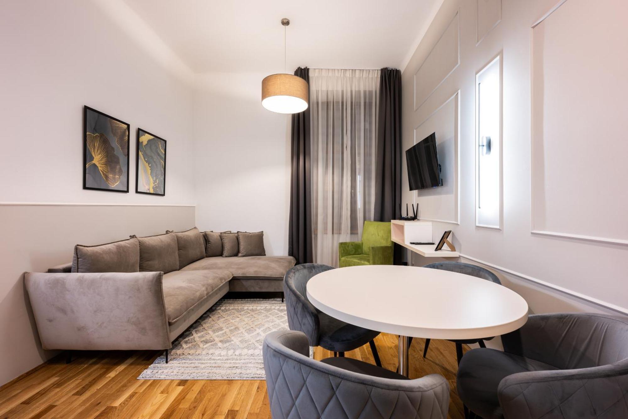 On/set Apartament *