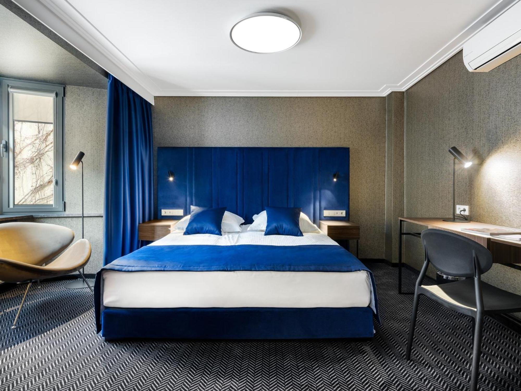 Hotel Logos