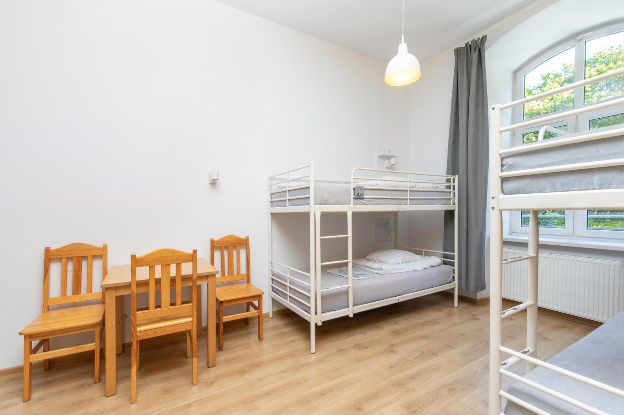 Atlantis Albergue *