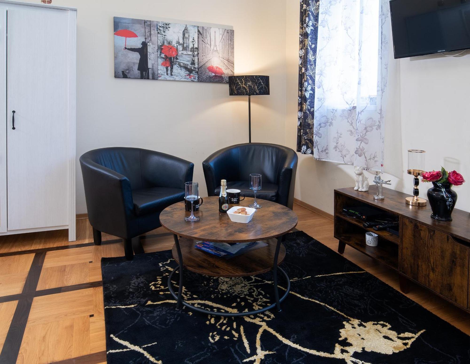 Moments Stare Style And Comfort Netflix Apartament Kraków