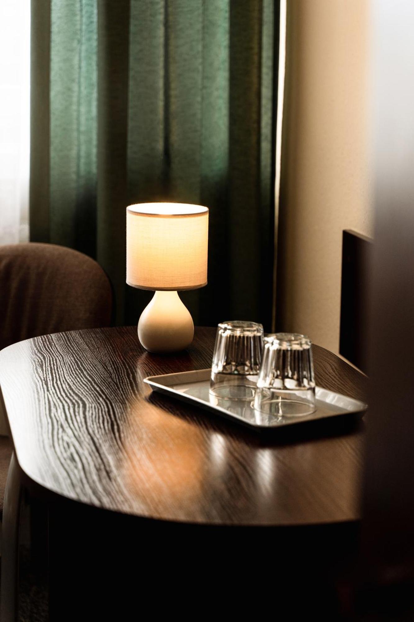 Alf Hotel