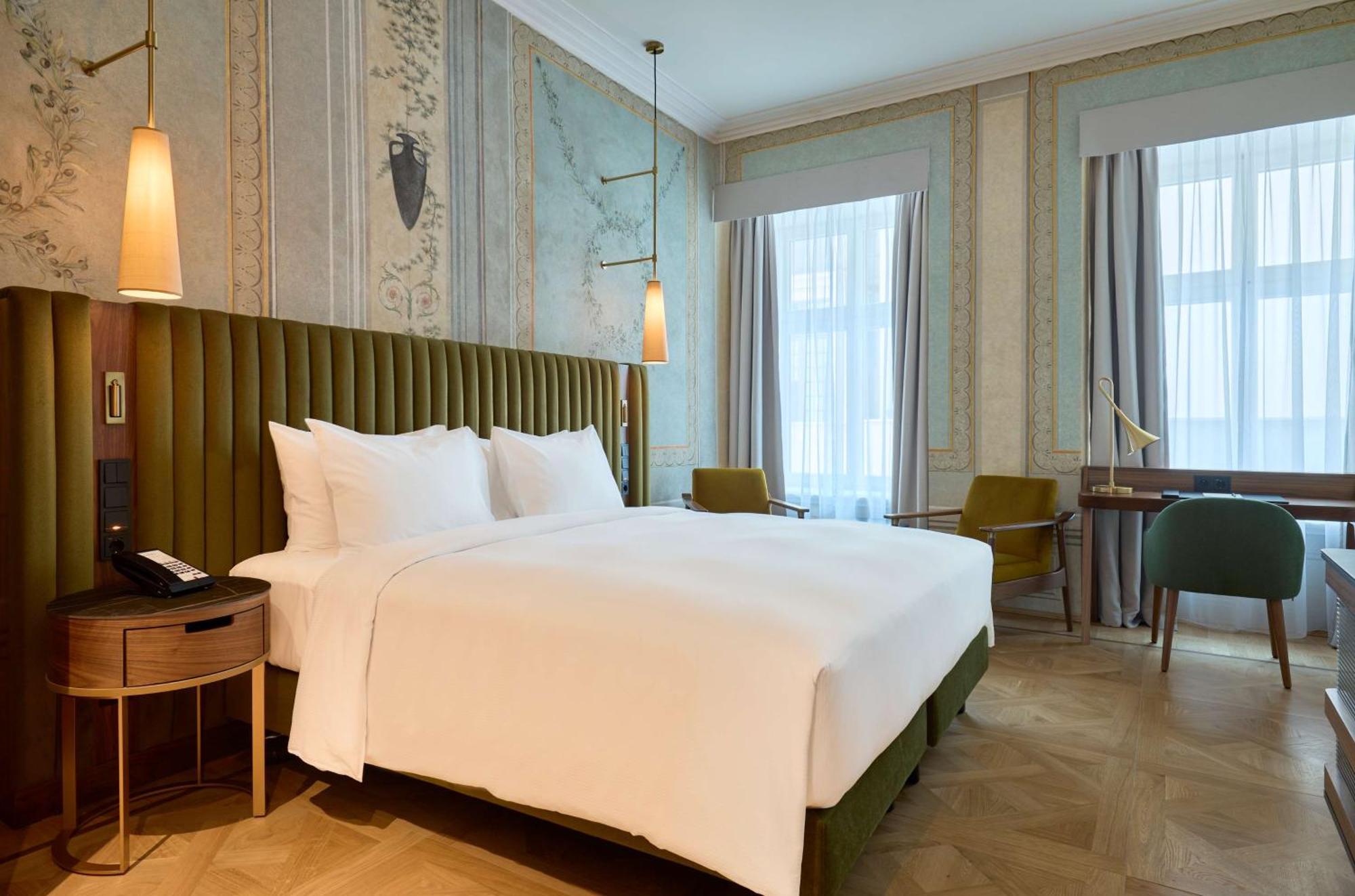 Hotel Saski Curio Collection By Hilton 5*