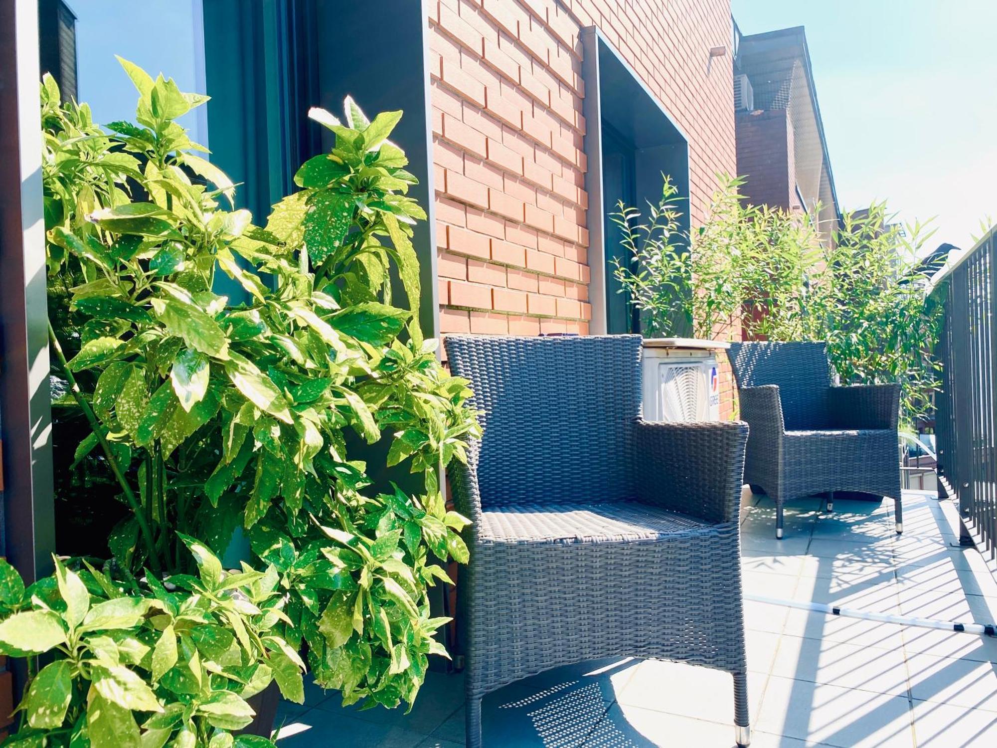 Angel Mint - Free Parking - Balcony Apartment
