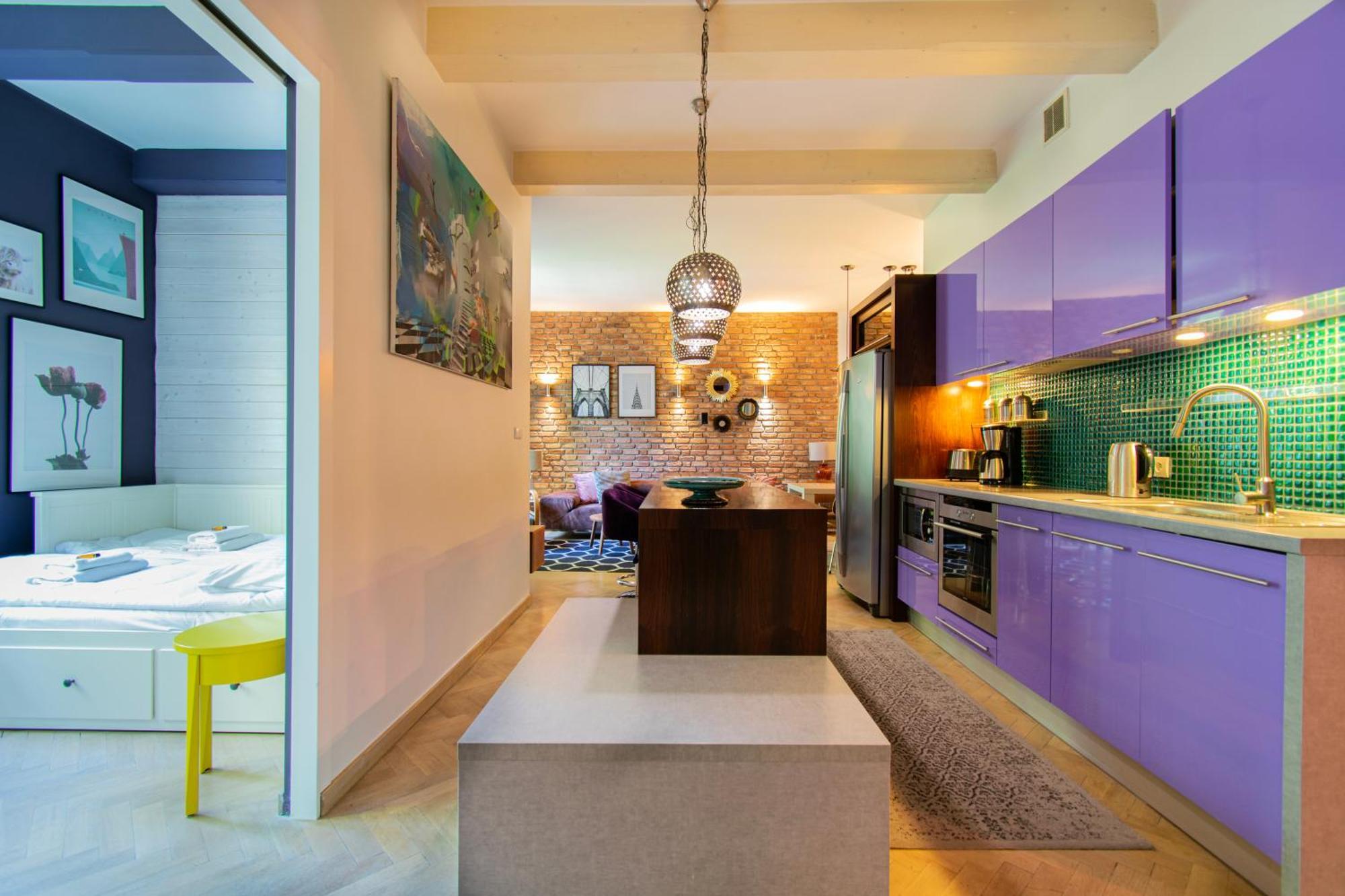 Appartement Spacious 3br With Ac In Living Room, 2 Balconies