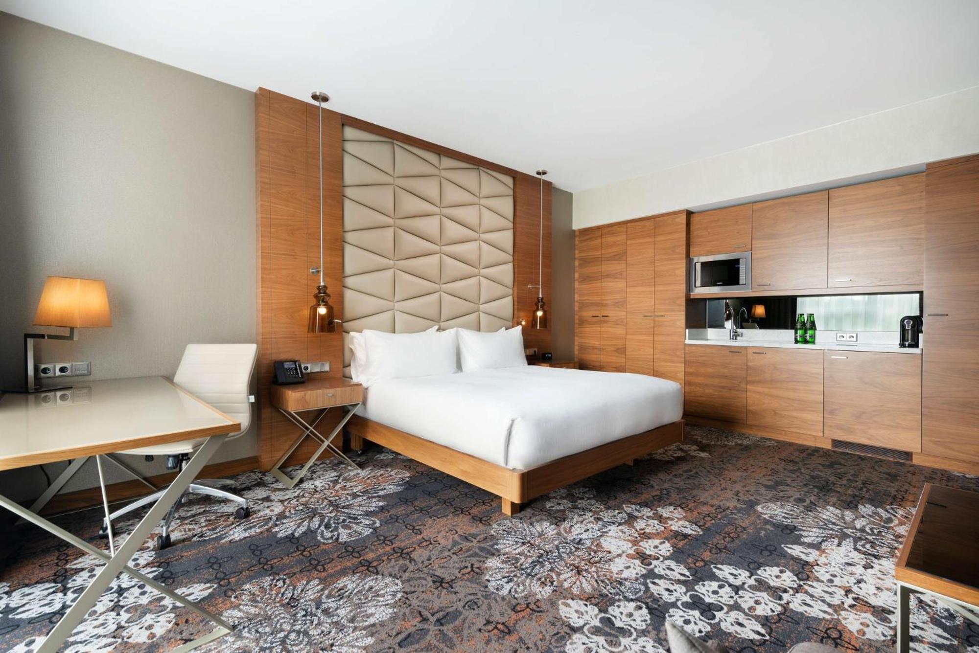 Hotel Doubletree By Hilton & Convention Center