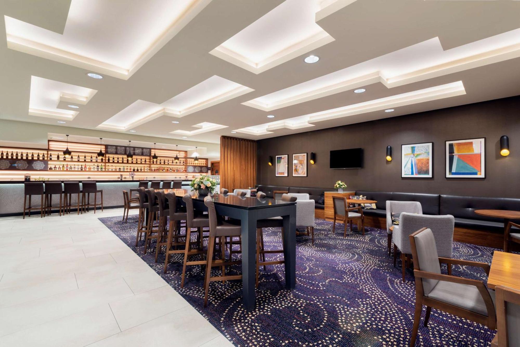 Doubletree By Hilton & Convention Center