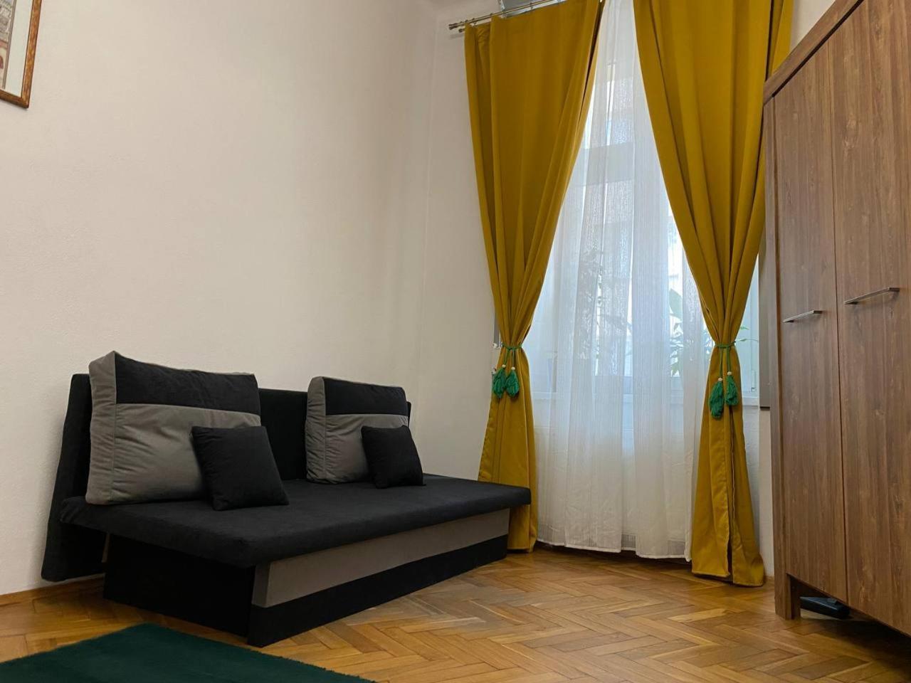 House Apartament