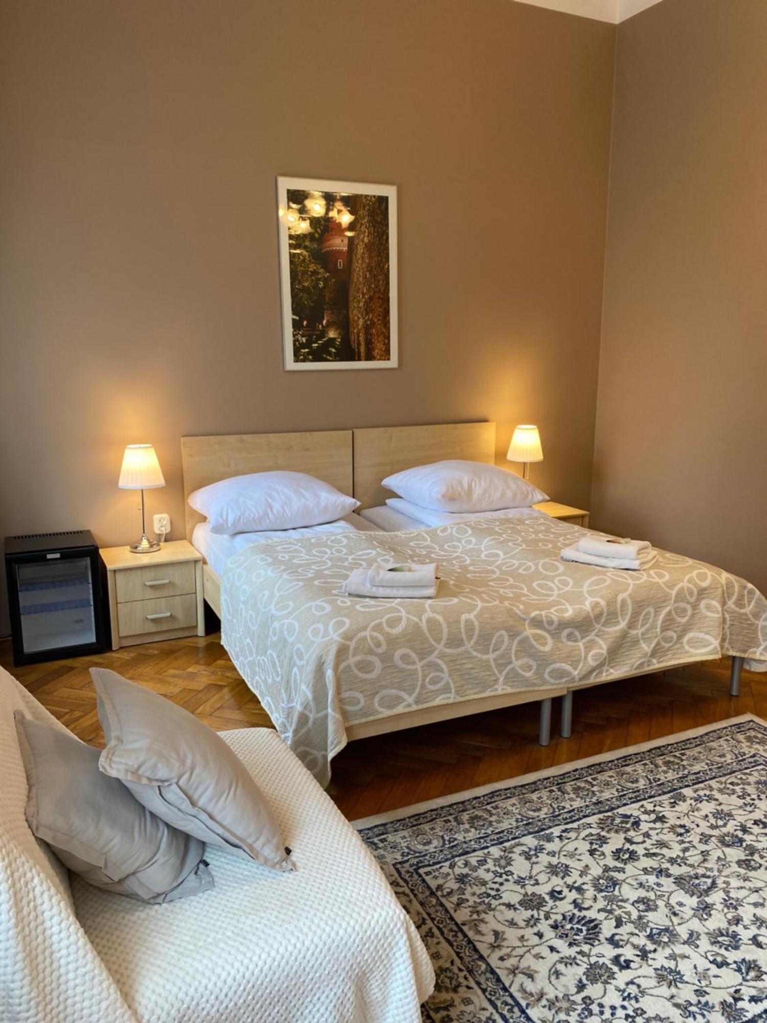 Maria Aparthotel 2*