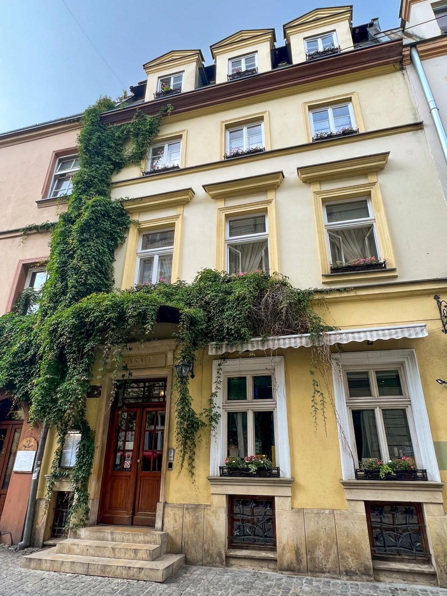 Karmel 3* Krakow