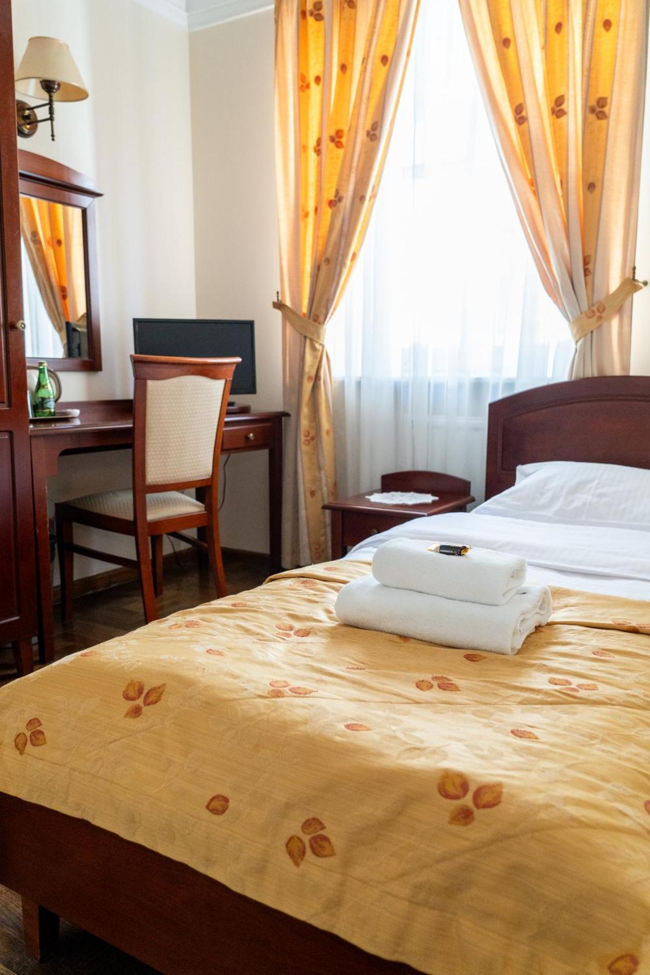 Karmel Hotel 3*