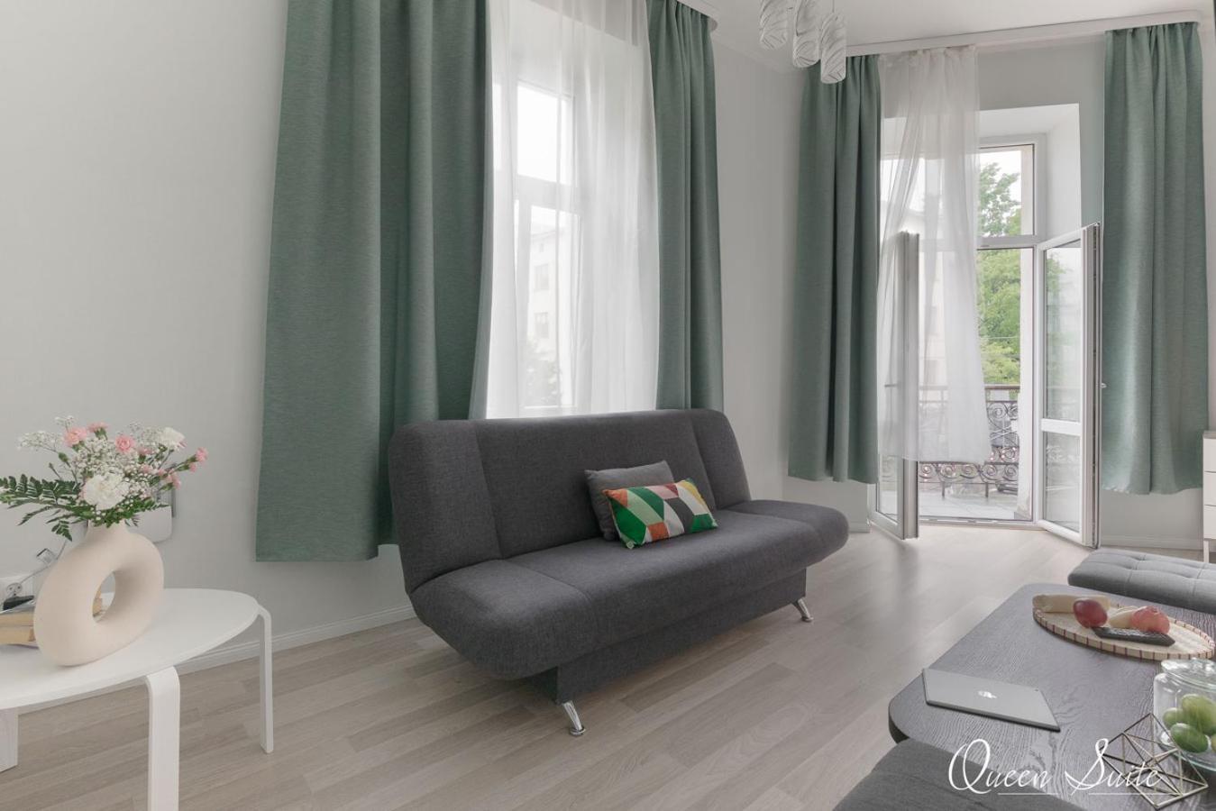 Platinum Apartment