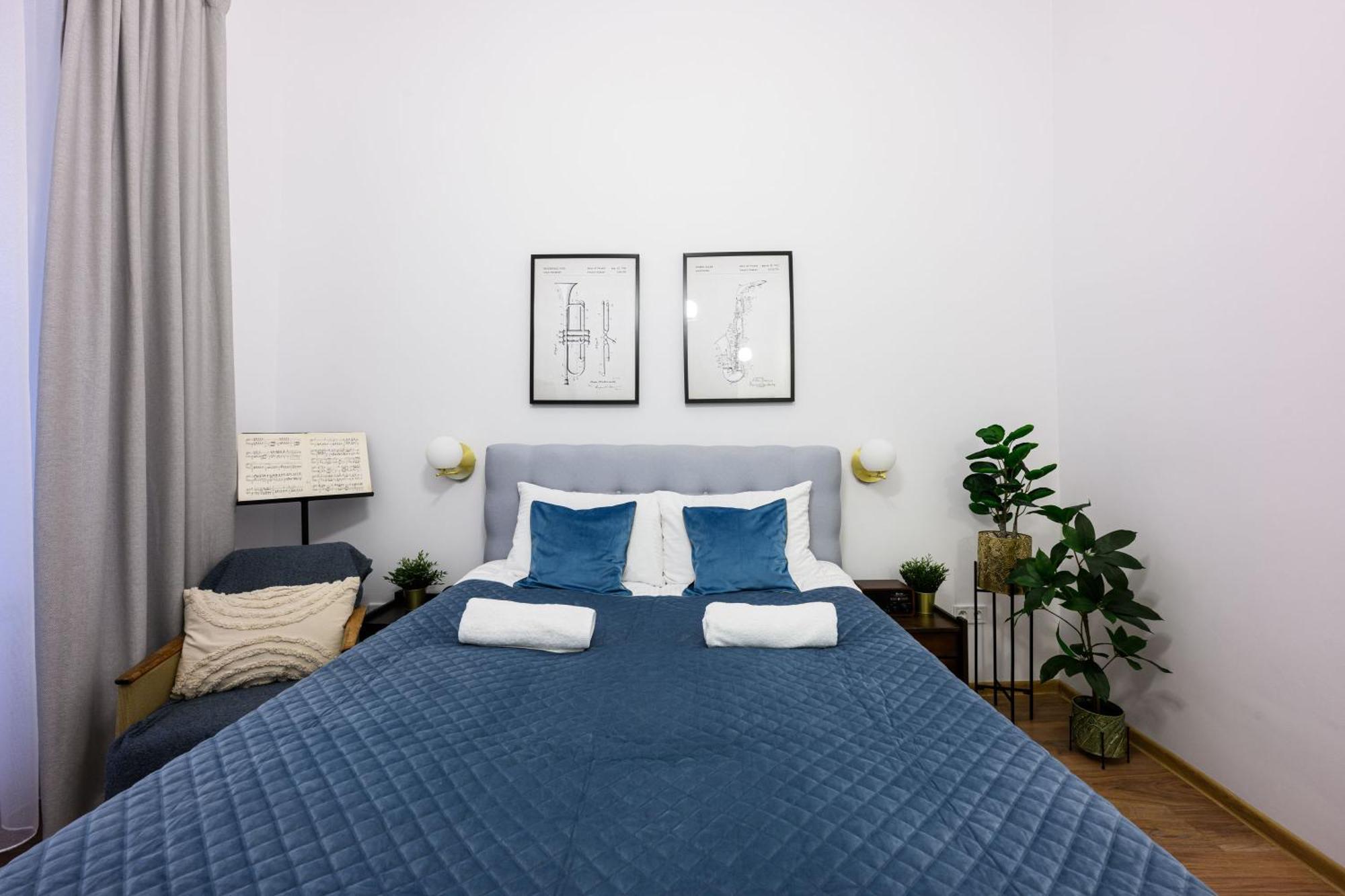 Unique Style Old Town - 25 Min From The Airport - By Homelike