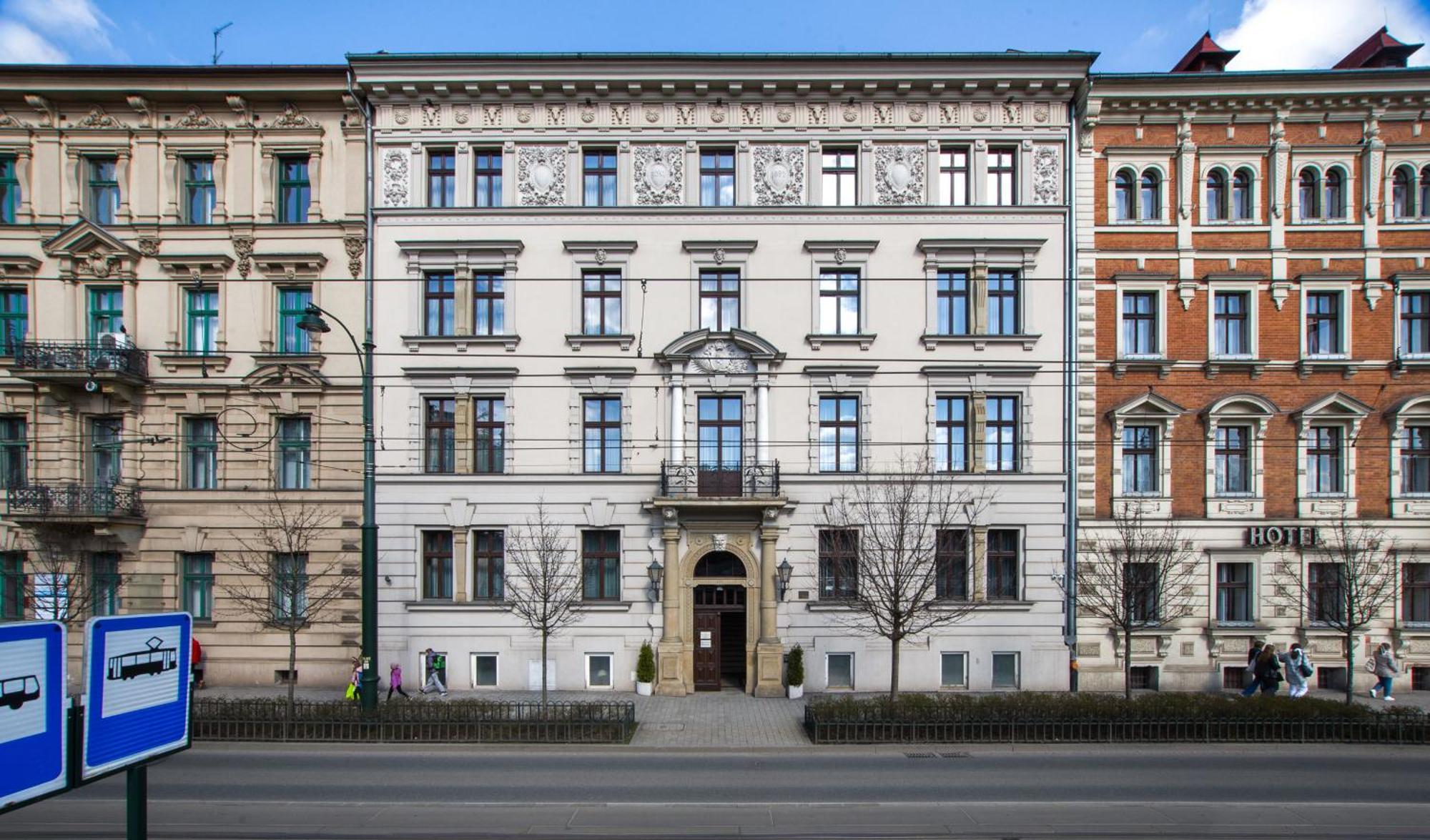 Aparthotel Basztowa 3*