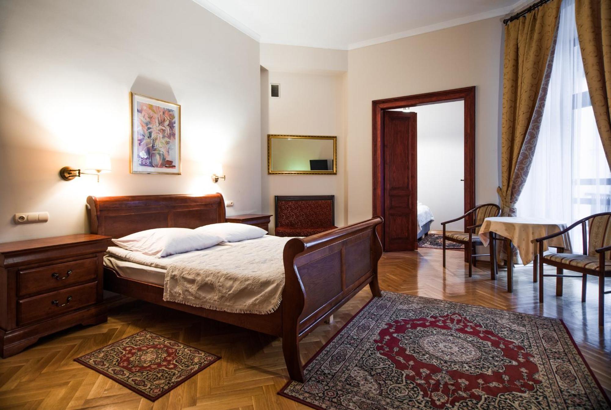 Aparthotel Basztowa 3*